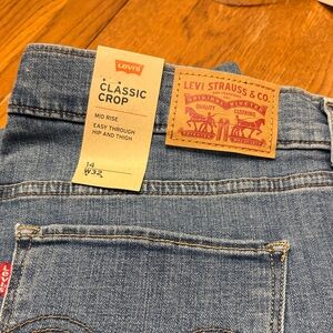 Levi's Classic Crop Mid Rise Jeans - Blue Denim with Tan Patch